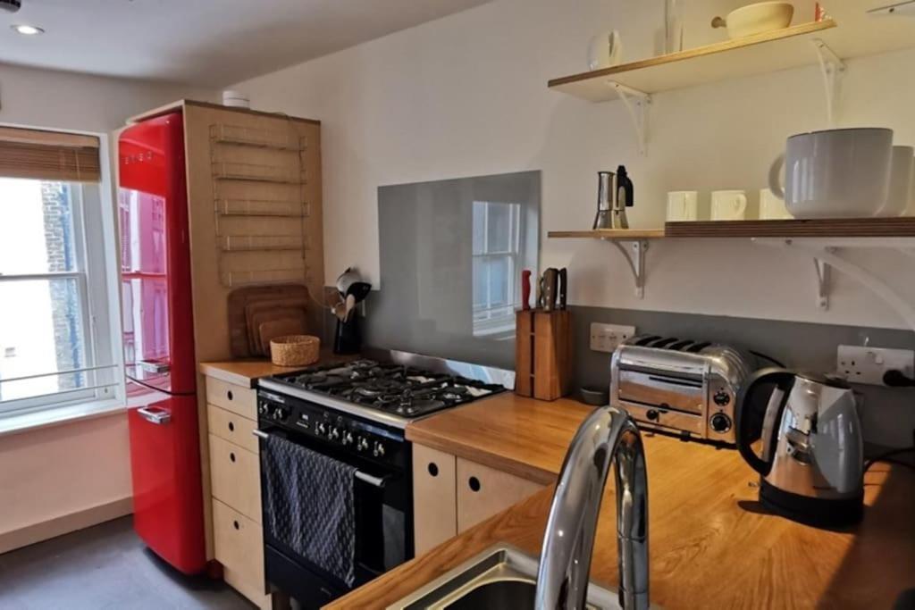 Spacious 2 Bedroom Apartment In The Heart Of Soho. 伦敦 外观 照片